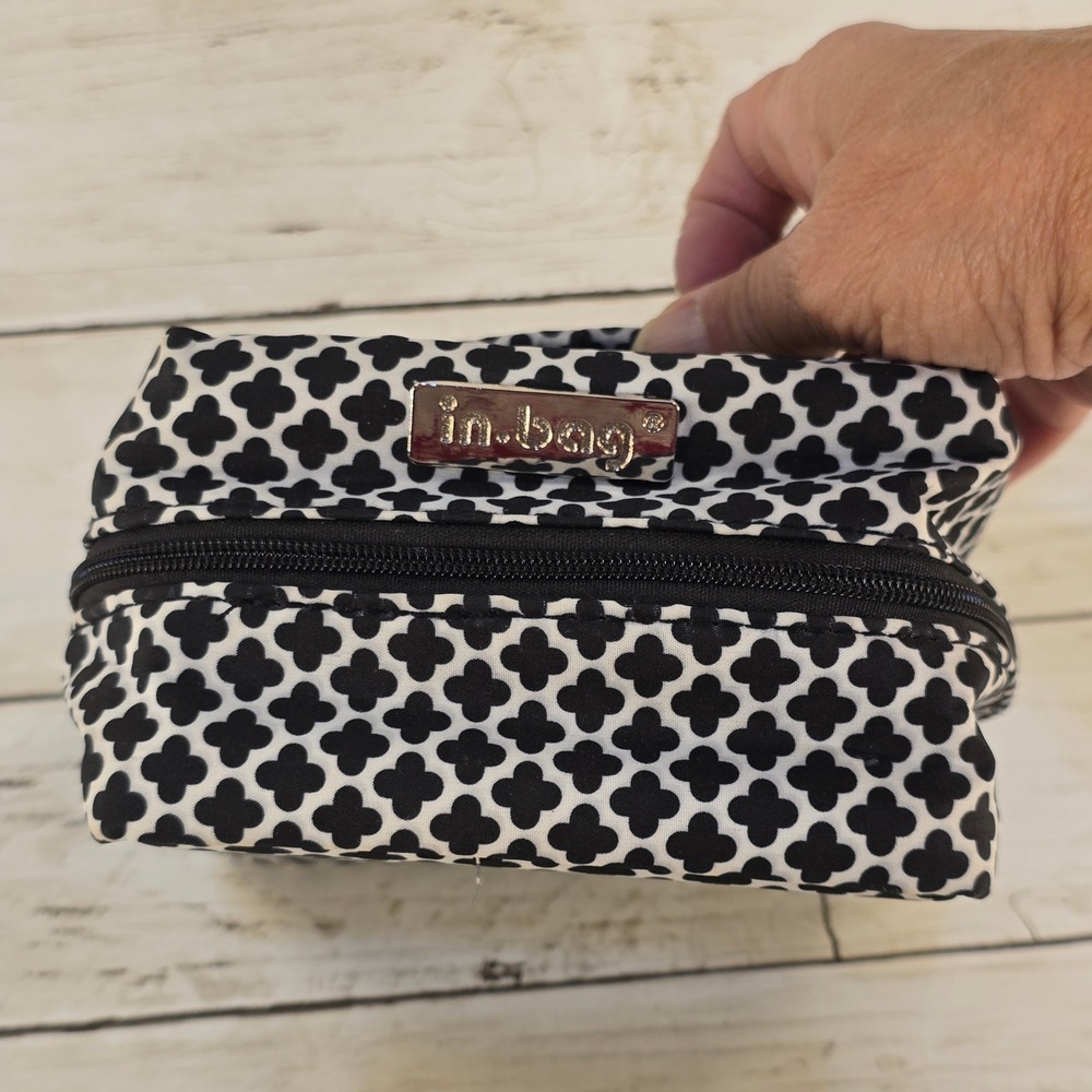 In.bag Black White Quatrefoil Travel Jewelry Organizer Cosmetic Case Zippered